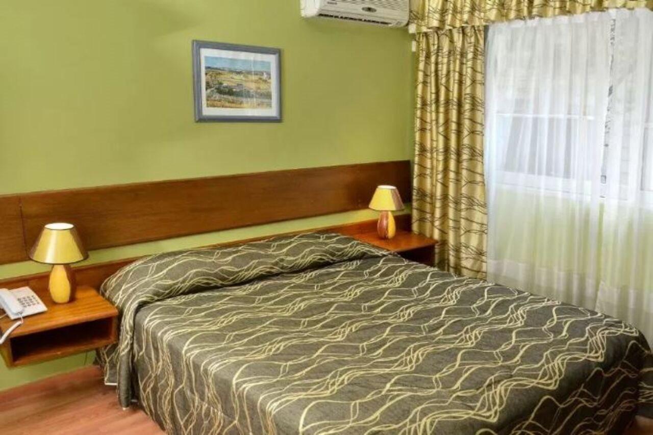 Hotel Hispano มอนเตวิเดโอ ภายนอก รูปภาพ