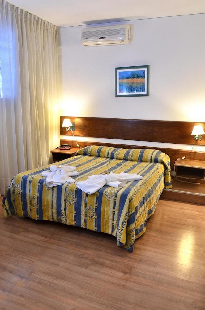 Hotel Hispano มอนเตวิเดโอ ภายนอก รูปภาพ