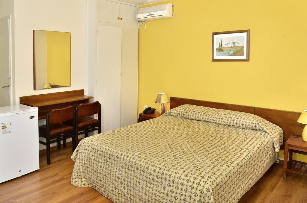 Hotel Hispano มอนเตวิเดโอ ภายนอก รูปภาพ